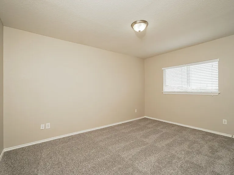8714 Sunview Park — Photo 12