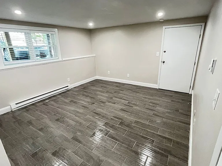 8-12 Perry St — Photo 21