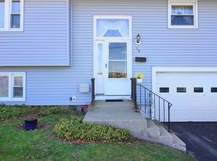 20 High St, Middletown, RI 02842