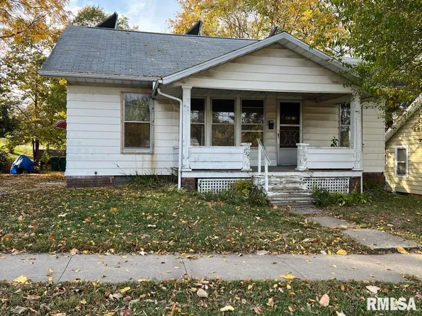 734 N Randolph St, Macomb, IL 61455