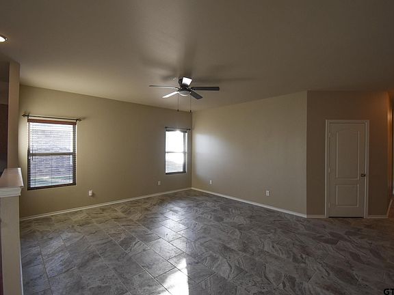3rd image of 222 Valley View Ln