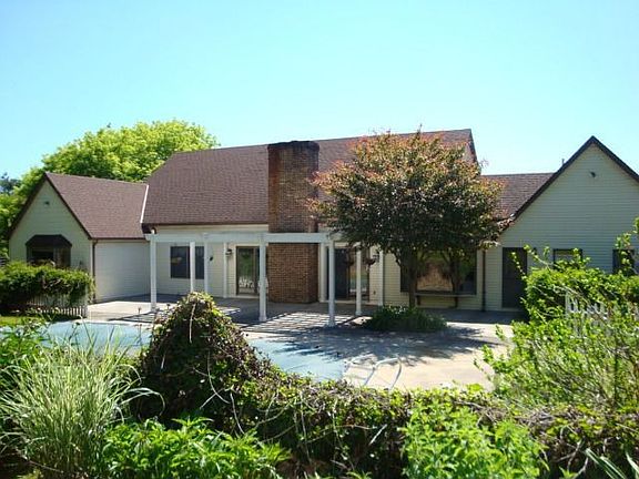 Exterior Rear