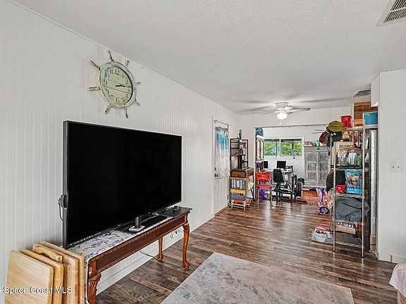 2nd image of 2731 Pine Ridge Dr