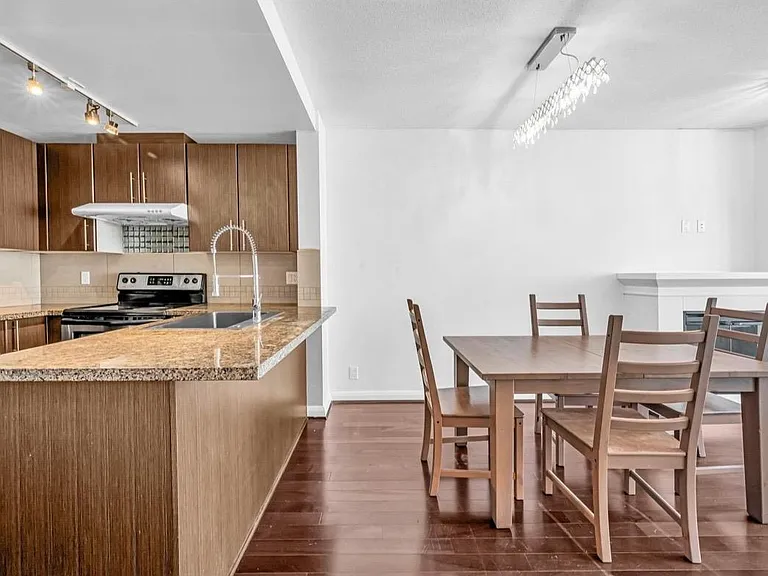 892 Carnarvon St #3303 — Photo 8