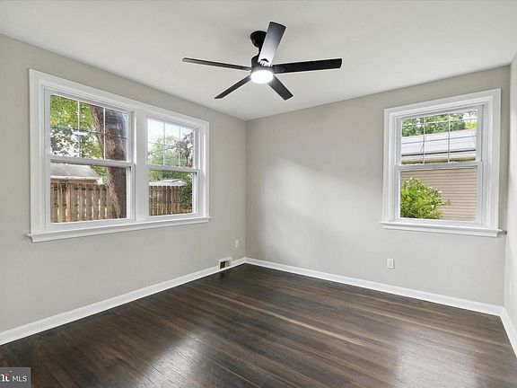 5th image of 24 Chester Ave
