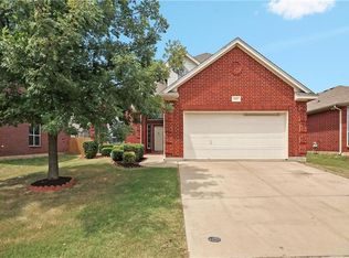 5813 Pearl Oyster Ln, Fort Worth, TX 76179