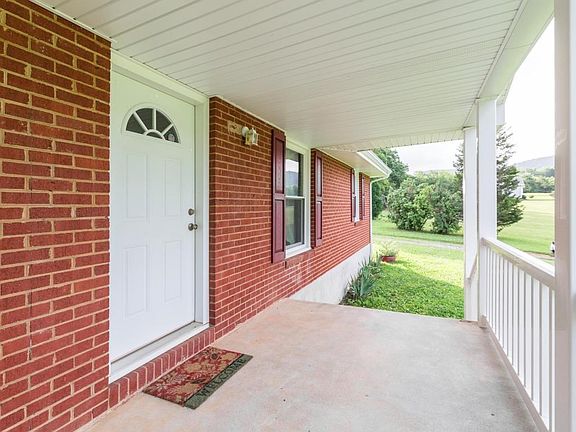 005-239816-13-109 Country Ln-13_5311055