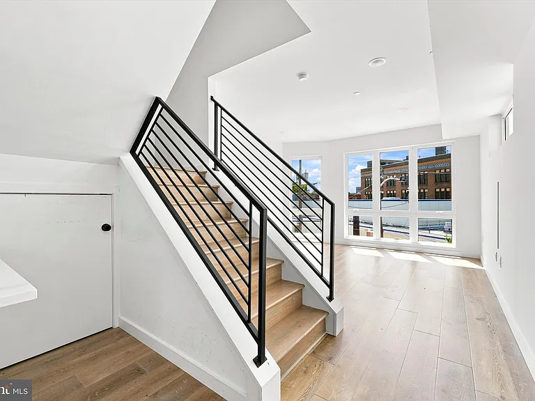 1729 Francis St #4 — Photo 9