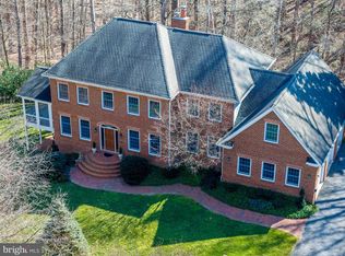 7517 Lees Farm Rd, Clifton, VA 20124