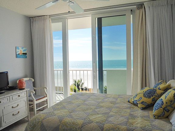 4th image of 140 Seaview Ct APT 703N