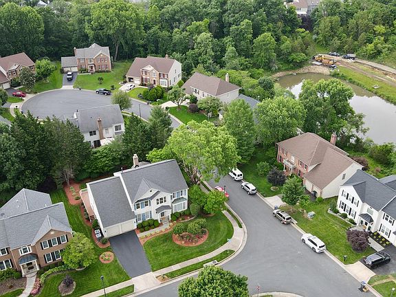3rd image of 14200 Pony Hill Ct