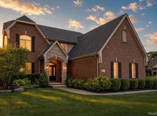 48850 Austrian Pine Dr, Macomb, MI 48044