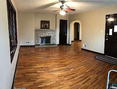 2nd image of 3210 E Jefferson Blvd
