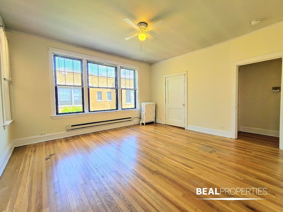 1st image of 723.5 W Barry Ave #723X-A1