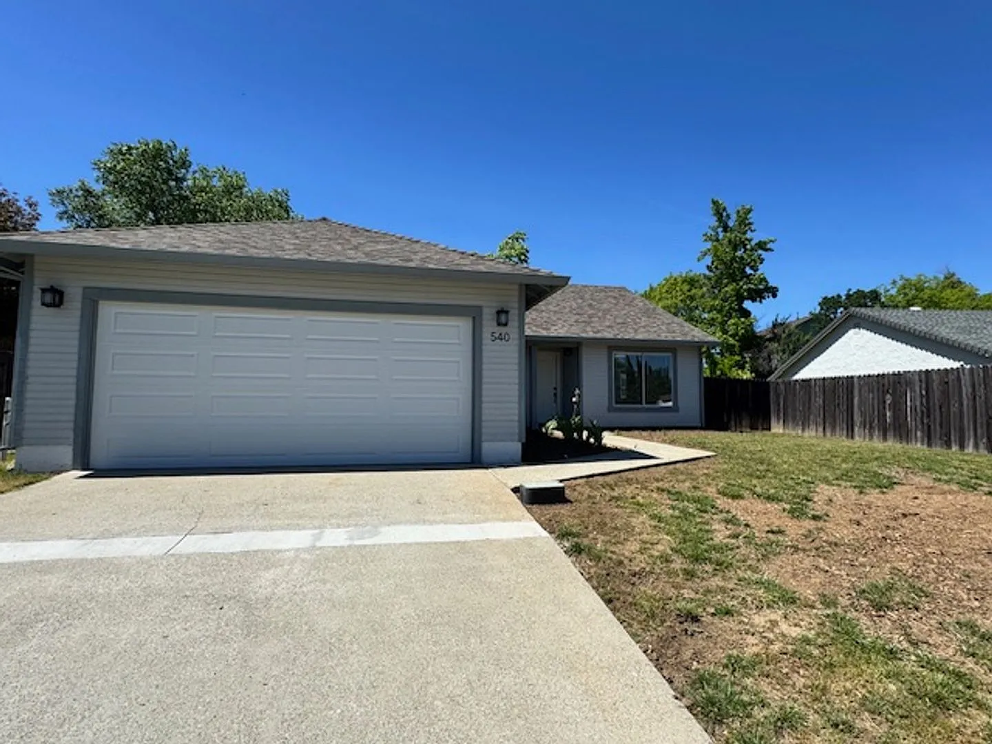 North Hilltop 3 Bedroom Home with RV parking! — Photo 2