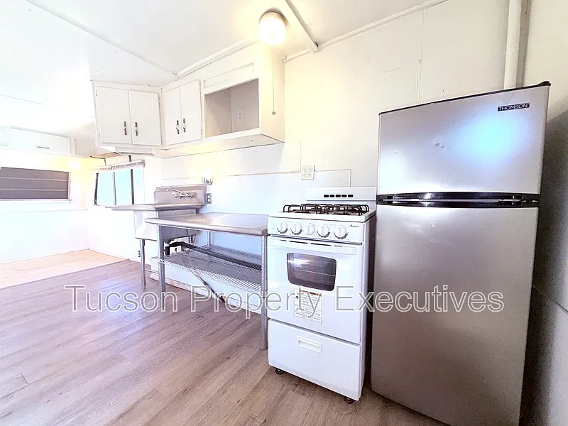 1 bed, 1.0 bath, 500 sqft, $550 — Photo 2