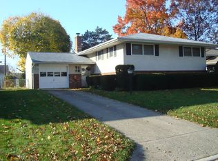 2861 Longfield Rd, Columbus, OH 43204