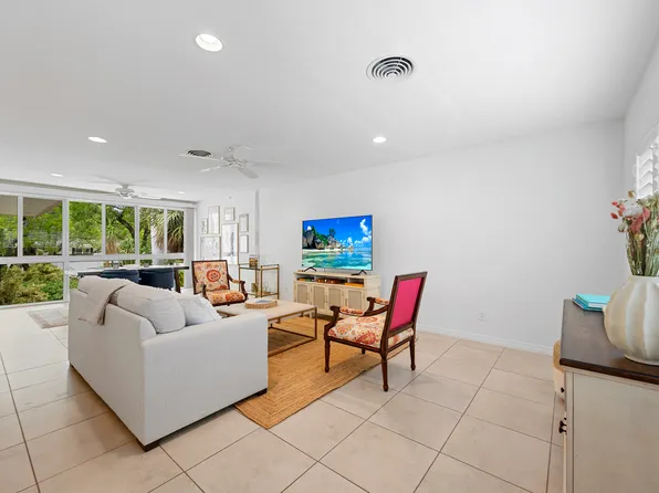 1340 Crayton Rd, Naples, FL