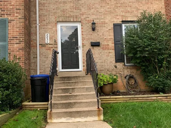 8834 Surveyors Pl, Springfield, VA 22152