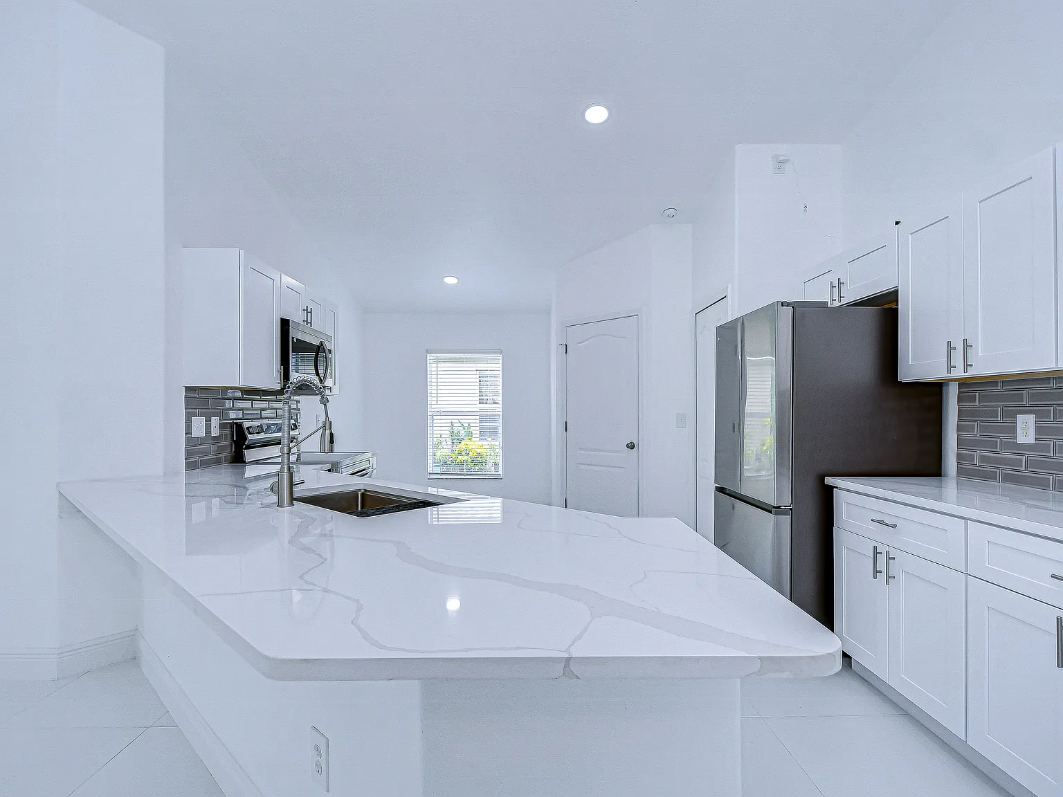 New To You- Recently Renovated SFH Ruskin — Photo 3