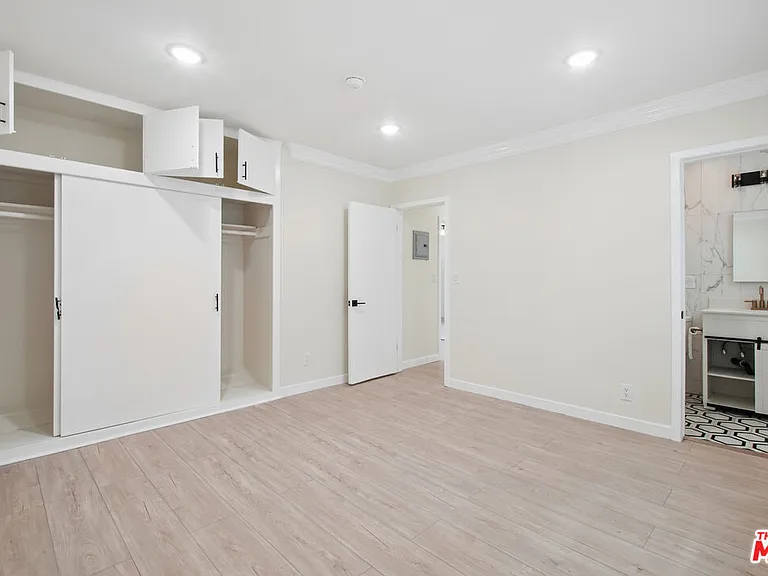 1215 N Hayworth Ave #206 — Photo 10