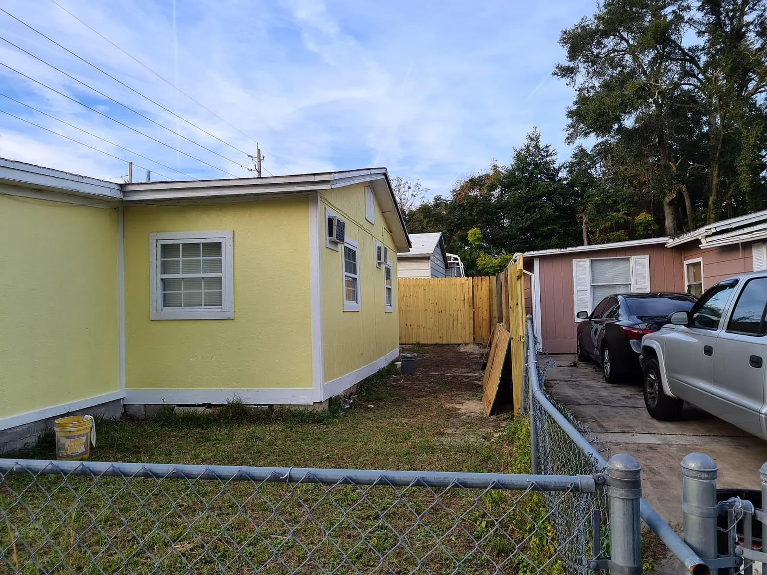 3 bed, 850 sqft, $1,100 — Photo 2
