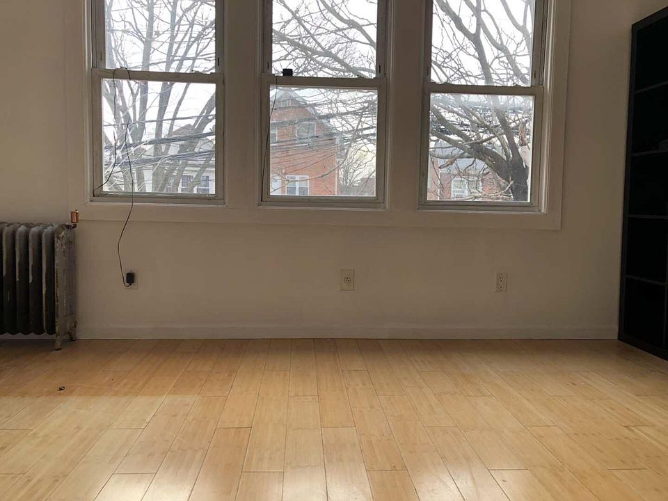 2nd image of 5331 96th St