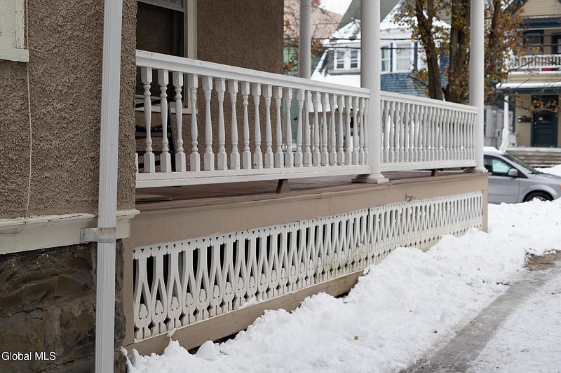 3rd image of 1039 Wendell Avenue
