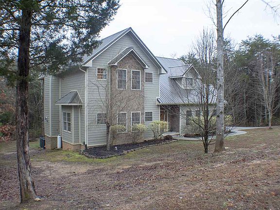 2nd image of 2318 Hillside Pl