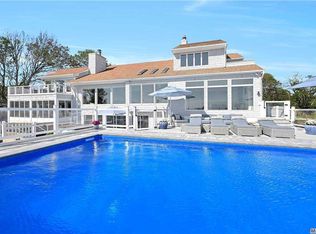 11 Convent Ln, Center Moriches, NY 11934