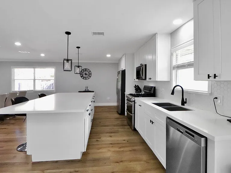 6111 Shadow Crest St — Photo 6