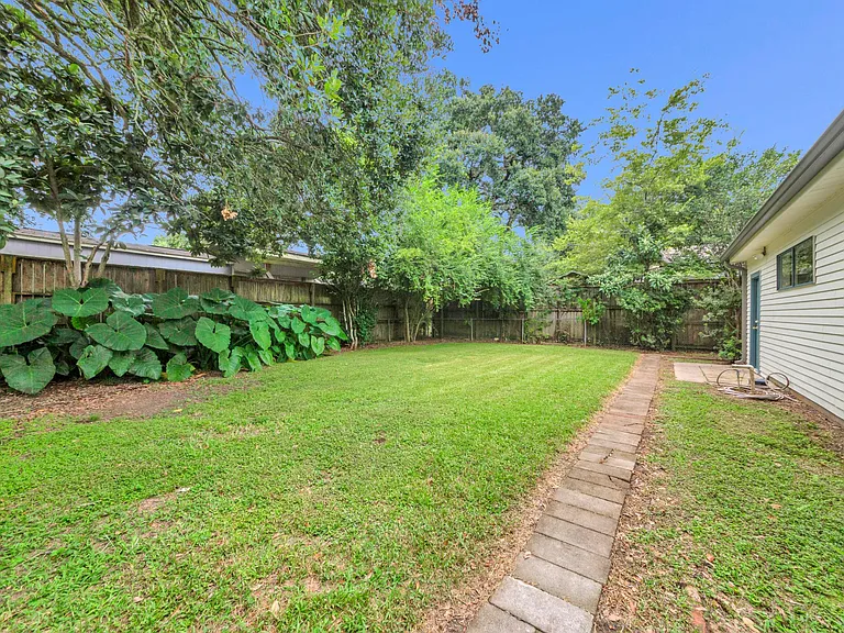 900 Oaklawn Ave — Photo 20