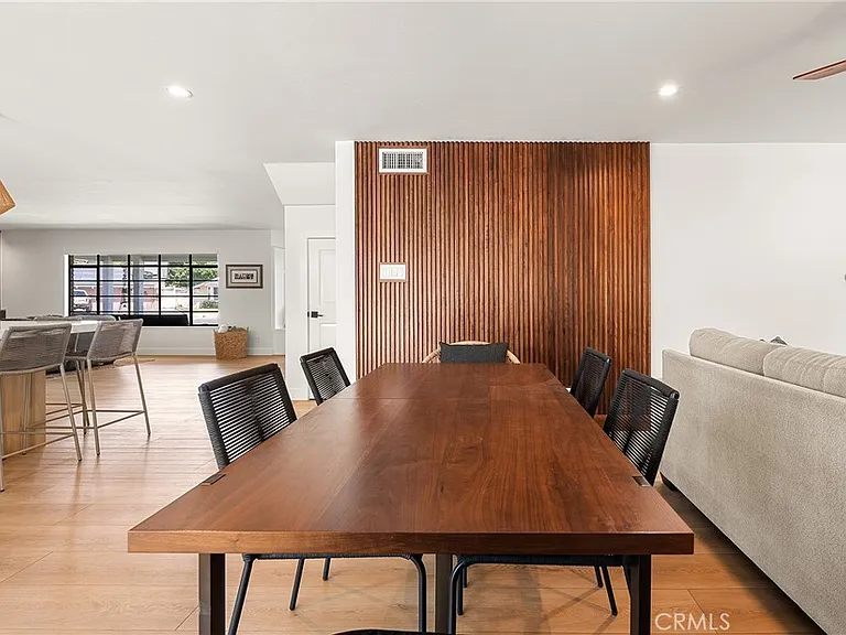 24701 Nympha Dr — Photo 27