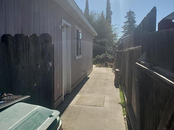 2231 W Belleview Avenue, Porterville, CA 93257 | Zillow