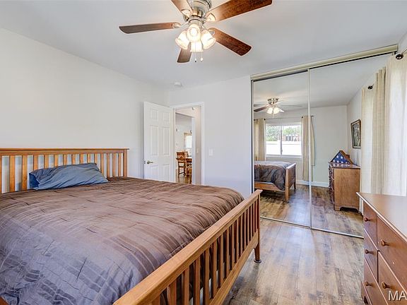 5th image of 1308 Glendale Gardens Dr APT A
