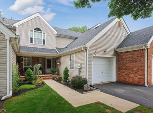 204 Teasel Ct, Whitehouse Station, NJ 08889