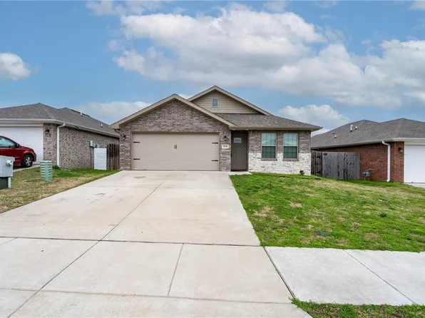 5910 NW Hancock St, Bentonville, AR 72713