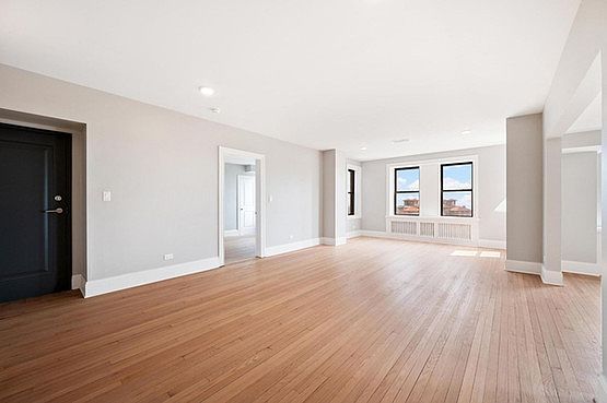 5th image of 7000-8 S Shore Dr #2B