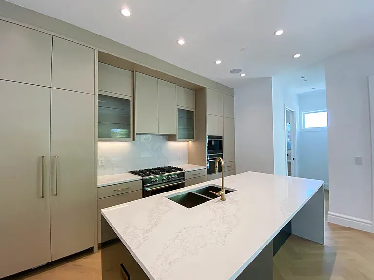 1368 W 43rd Ave #UPPER — Photo 8
