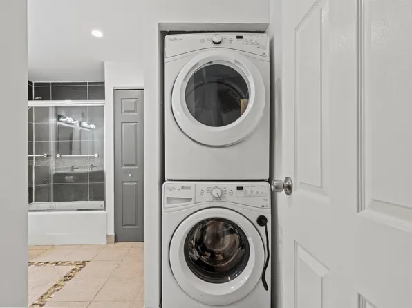 1 Greene Street image 13 of 19