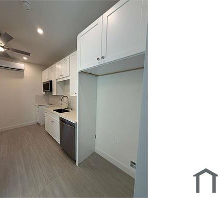 2nd image of 3320 Altadena Ave #202