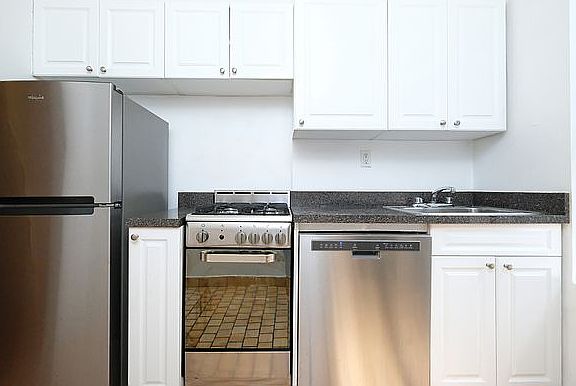 2nd image of 644 W 173rd St APT C6