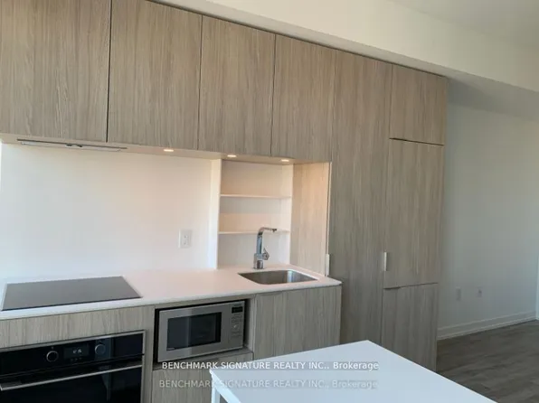 77 Shuter St #2309, Toronto, ON M5B 0B8