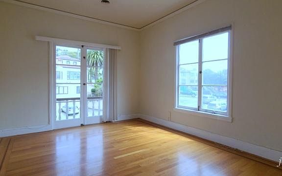 3rd image of 336 Claremont Blvd APT 5