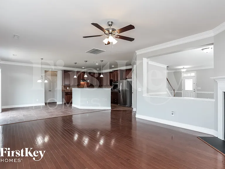 344 Edgecroft Way — Photo 4