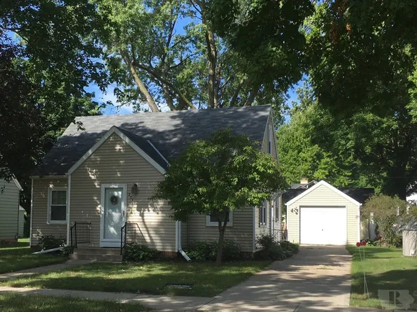 204 S Tennessee Ave, Mason City, IA 50401