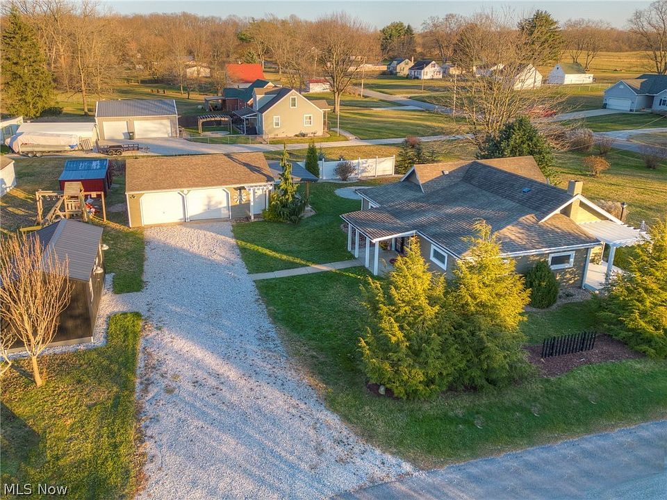 6775 Maplebrook Ave NE, East Canton, OH 44730 Zillow