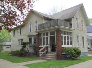 833 10th St NW, Grand Rapids, MI