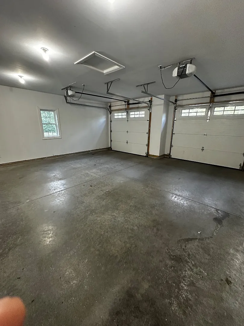 3 Emerald Drive - C — Photo 2