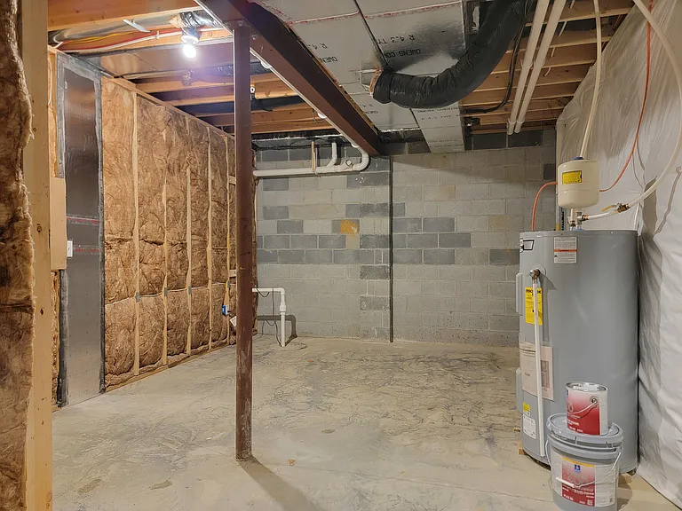 642 Brentwood Dr — Photo 32